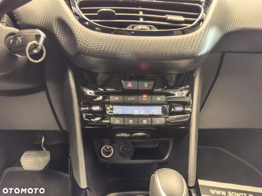 Peugeot 2008 BlueHDi FAP 120 STOP & START EAT6 Allure - 22