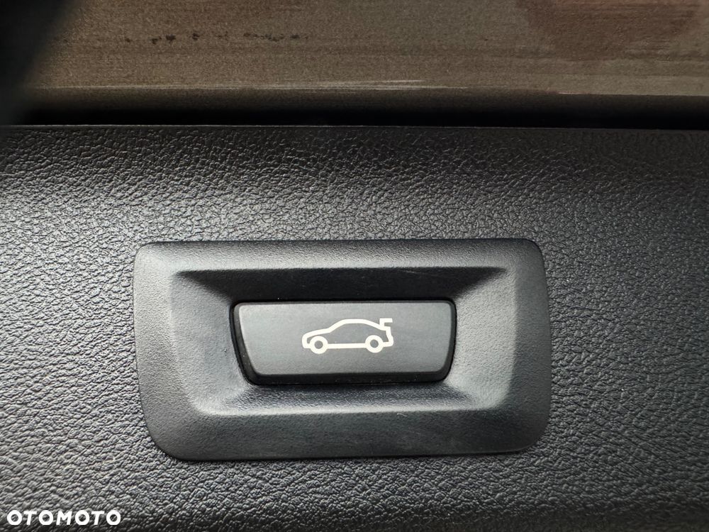 BMW Seria 5 520d xDrive Sport Line - 21