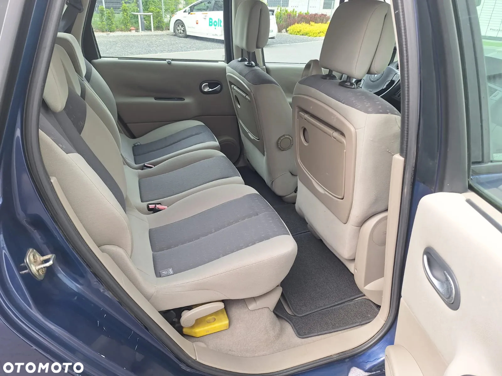 Renault Scenic 1.6 16V 110 Dynamique - 24