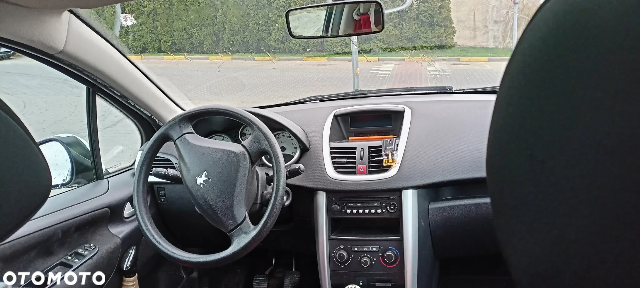 Peugeot 207 - 6