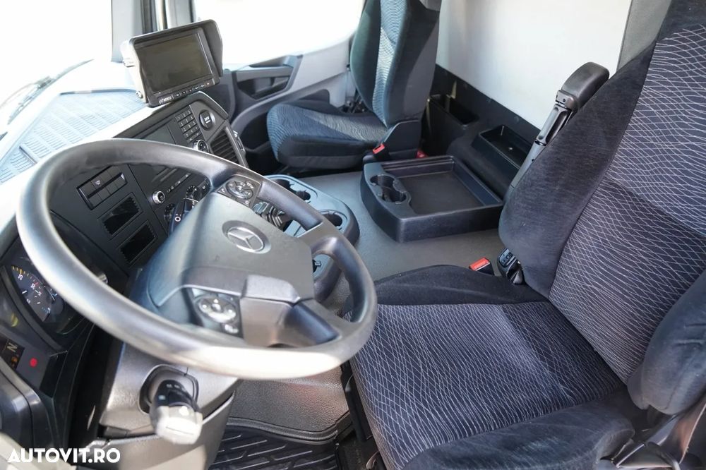 Mercedes-Benz ANTOS 1830 / CORTINĂ - 6,5 M / 4x2 / SOLO / DHOLLANDIA LIFT 2000 KG / EURO 6 - 29