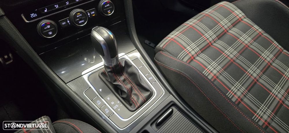 VW Golf 2.0 TSi GTi DSG Performance - 15