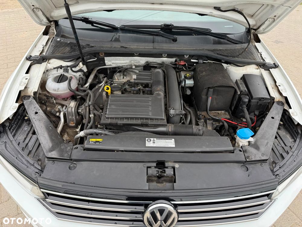 Volkswagen Passat - 24