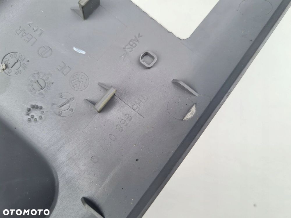 VW T5 MULTIVAN tapicerka osłona boczka lewy przód SZARY 7H5868087 - 6