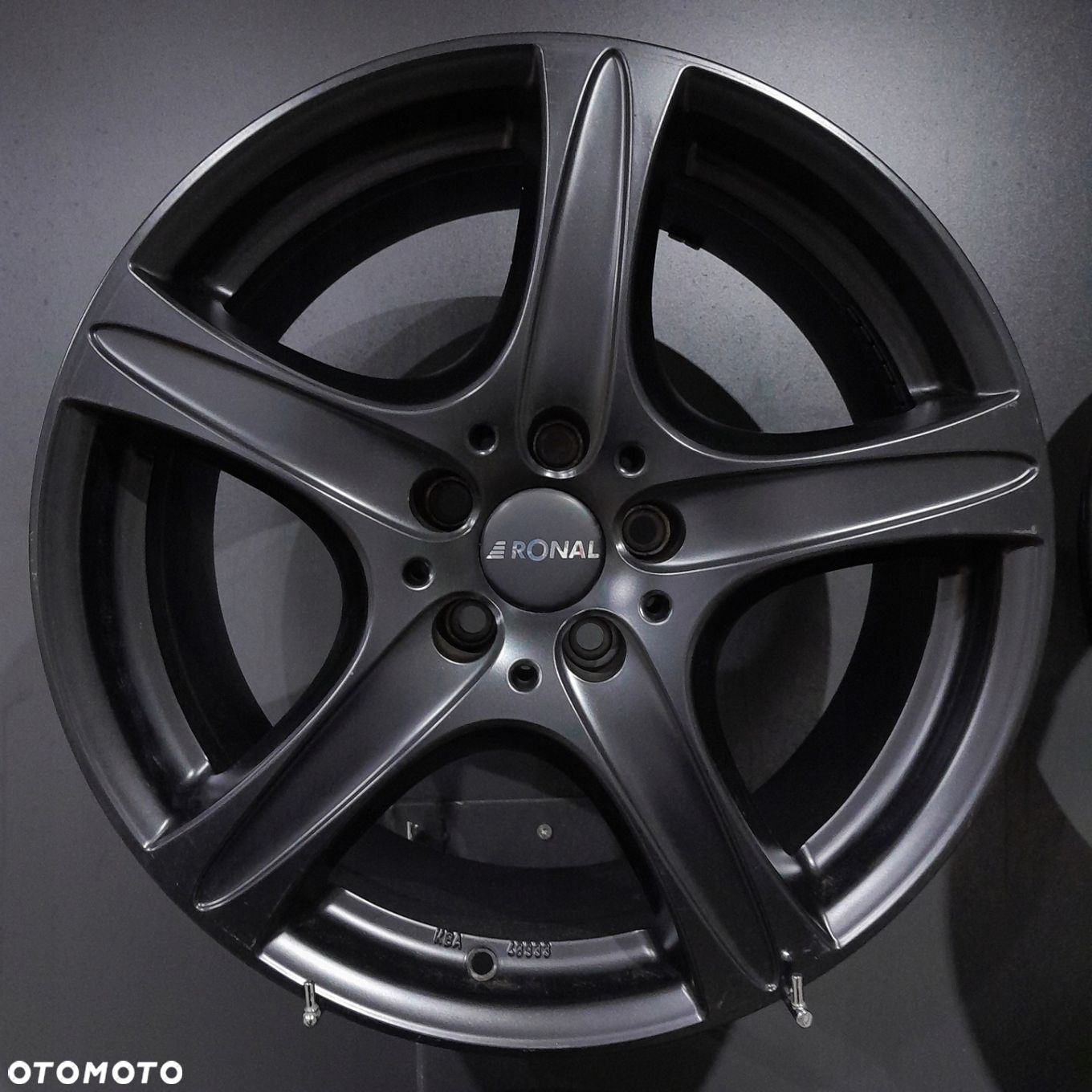 Felgi 18 5x112 Audi TT F505038-28 - 3