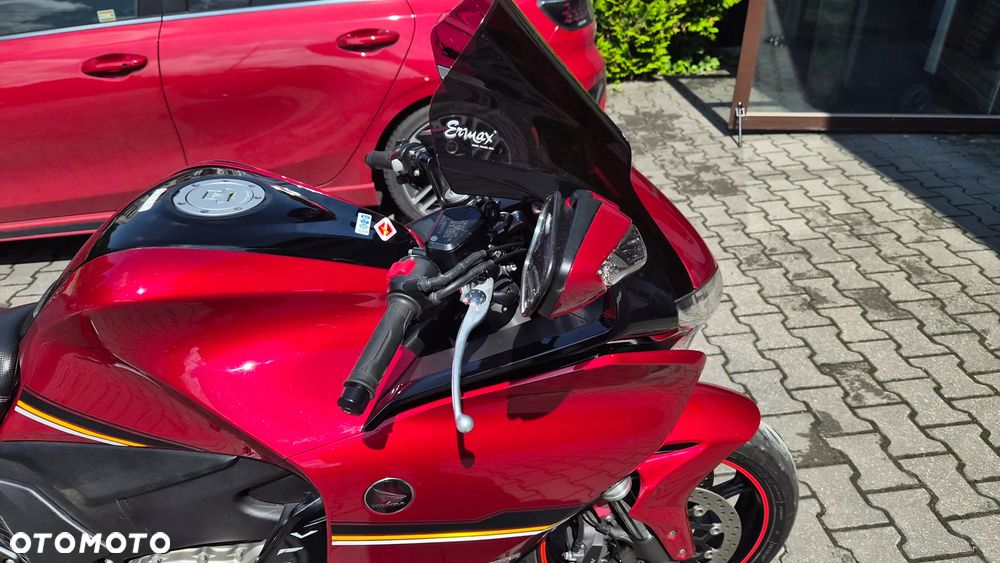 Honda VFR - 17