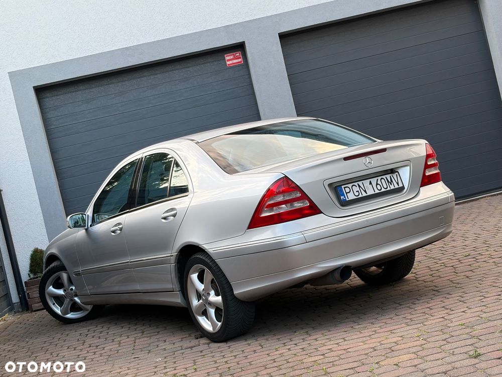 Mercedes-Benz Klasa C 180 Kompressor Avantgarde - 19