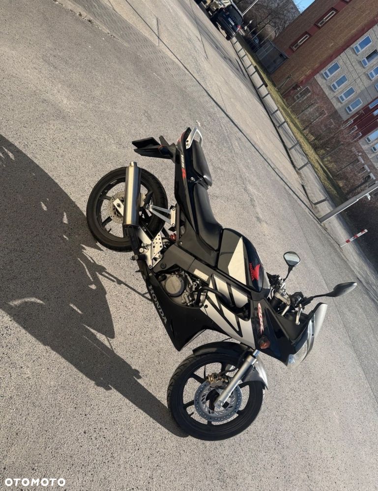 Honda CBR - 6