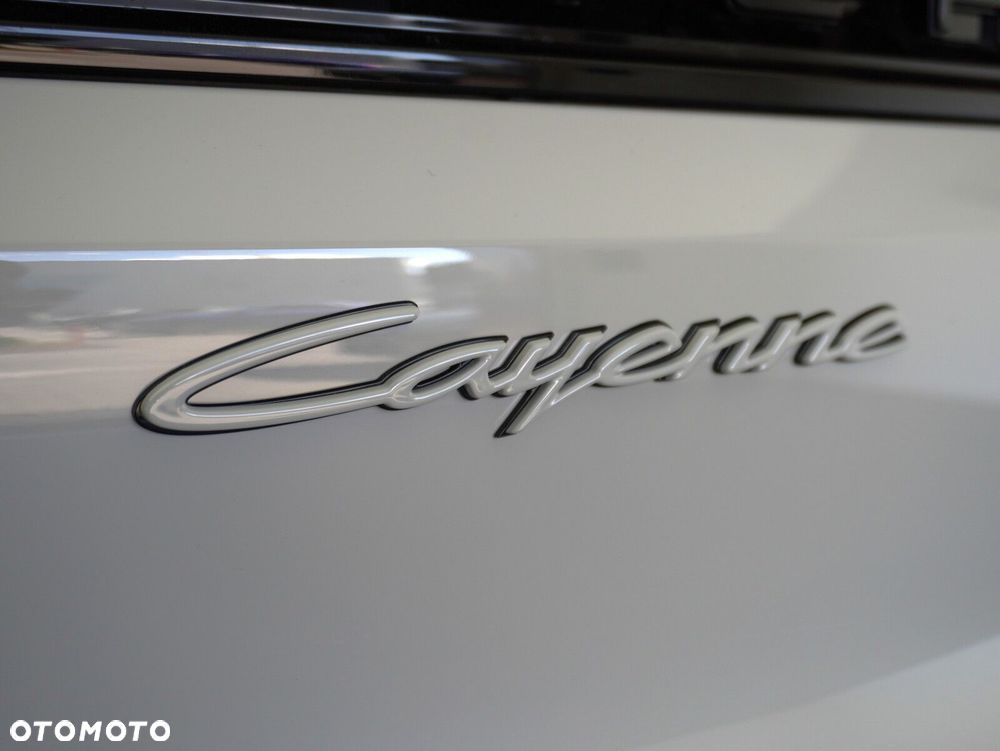 Porsche Cayenne E-Hybrid PHEV Black Edition - 11