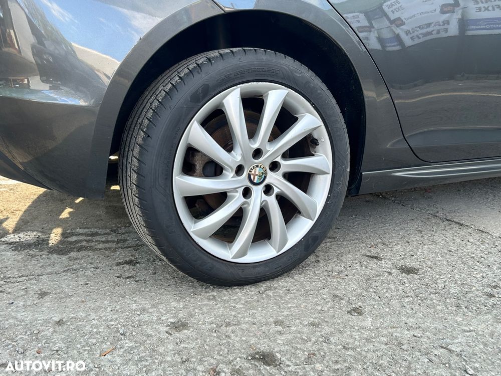 Alfa Romeo Giulietta 1.6 JTDM 16V - 14