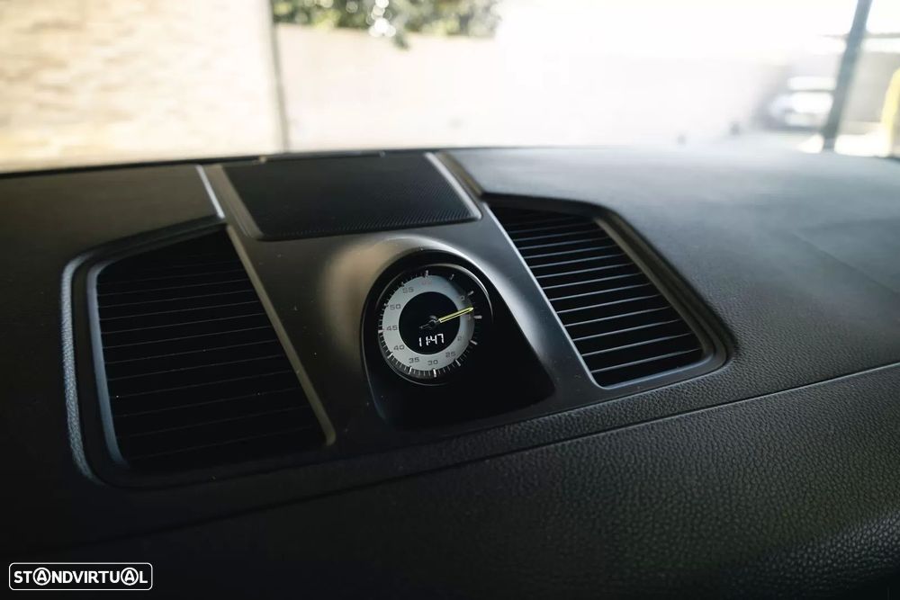 Porsche Cayenne Coupé E-Hybrid Platinum Edition - 37