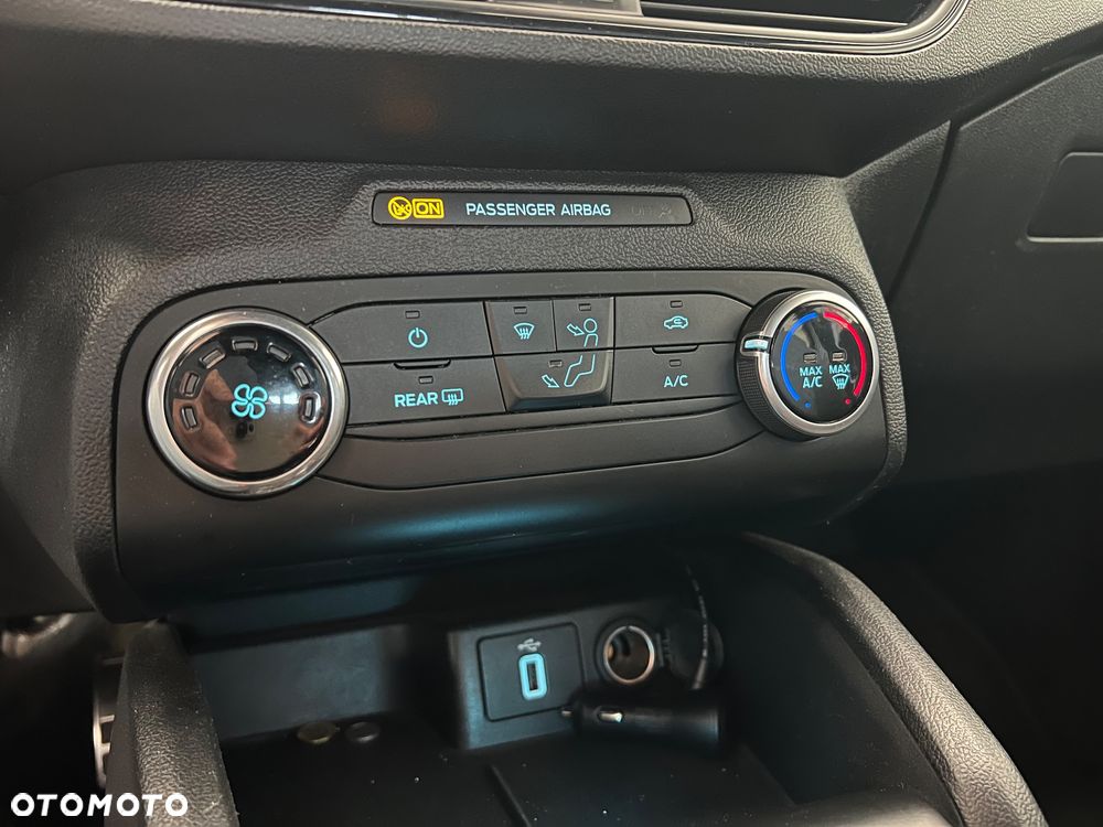 Ford Focus 1.5 EcoBoost ST-Line - 31