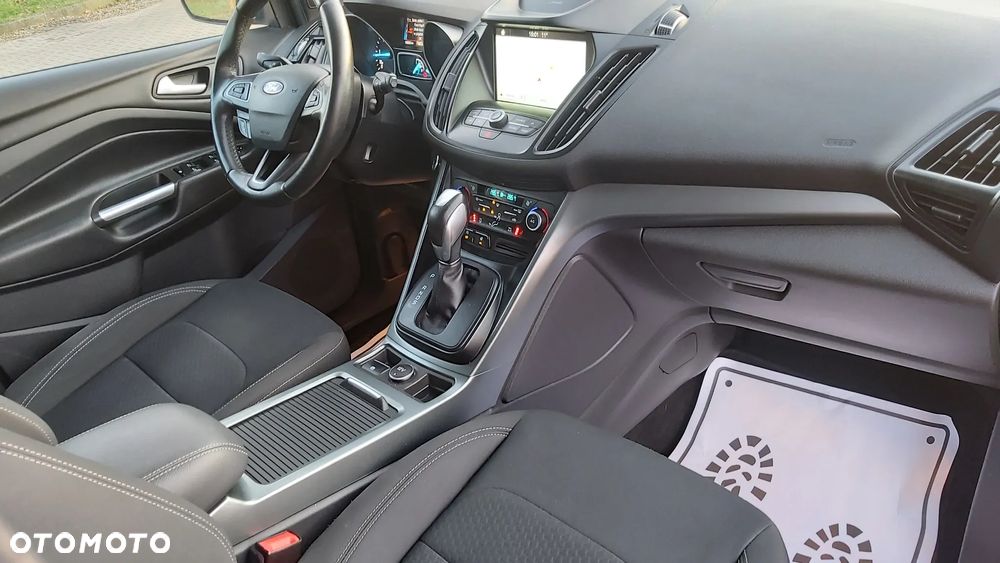 Ford Kuga 1.5 TDCi 2x4 Titanium - 23