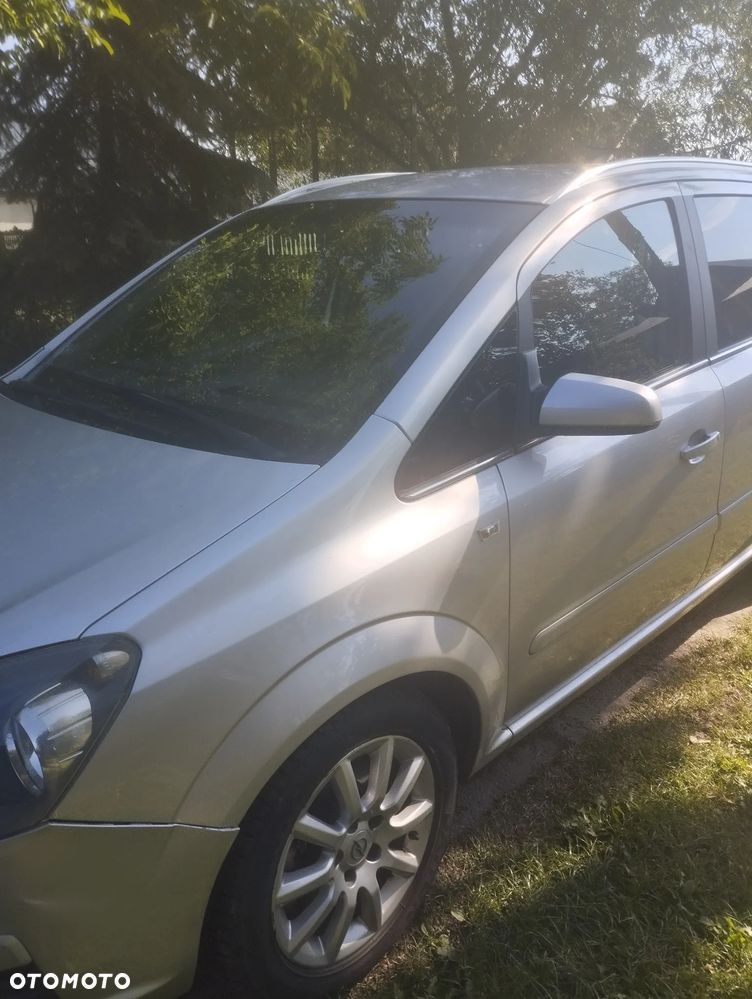 Opel Zafira 1.9 CDTI Elegance - 1