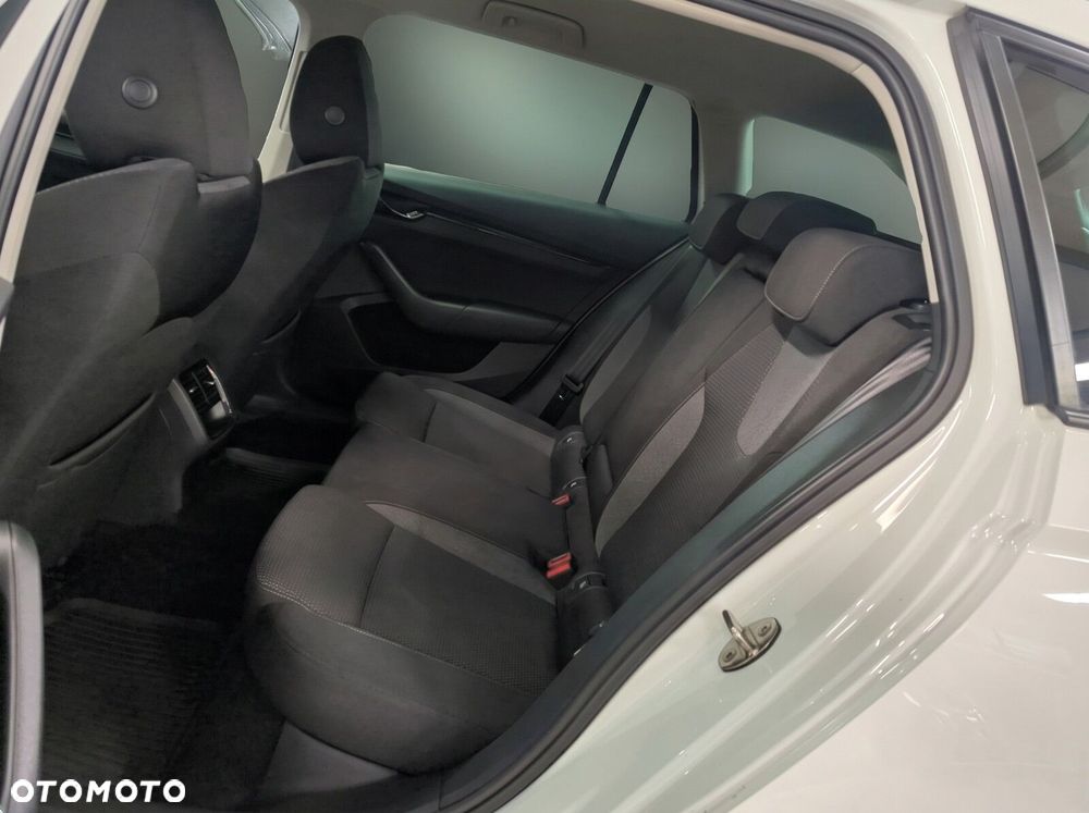 Skoda Octavia 2021 photo 5