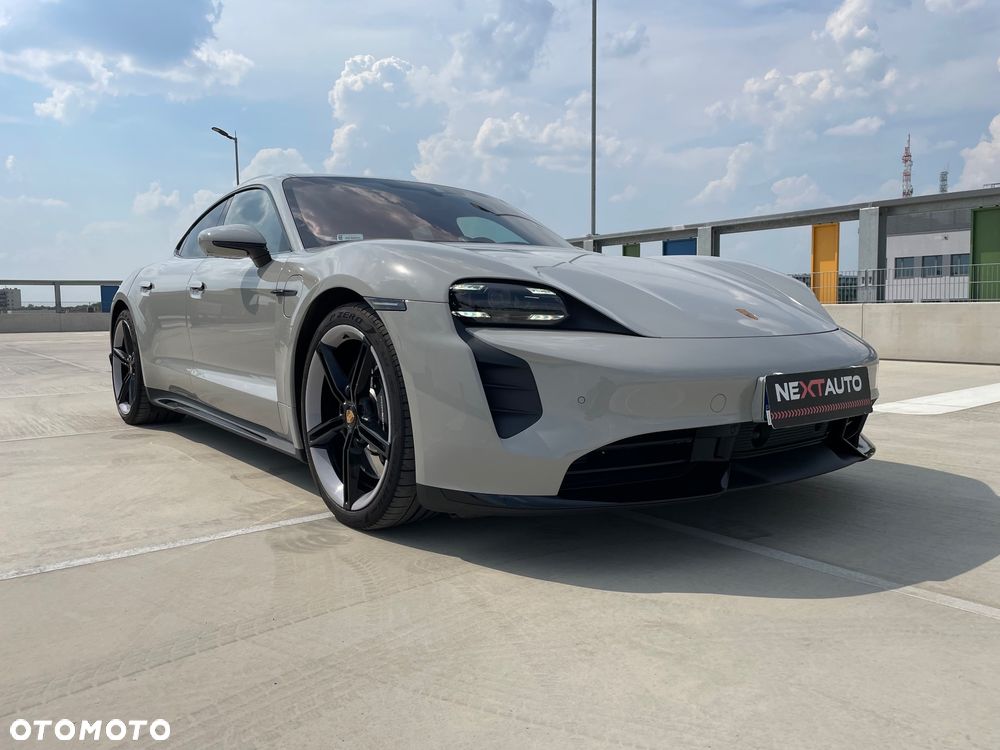 Porsche Taycan Turbo - 5