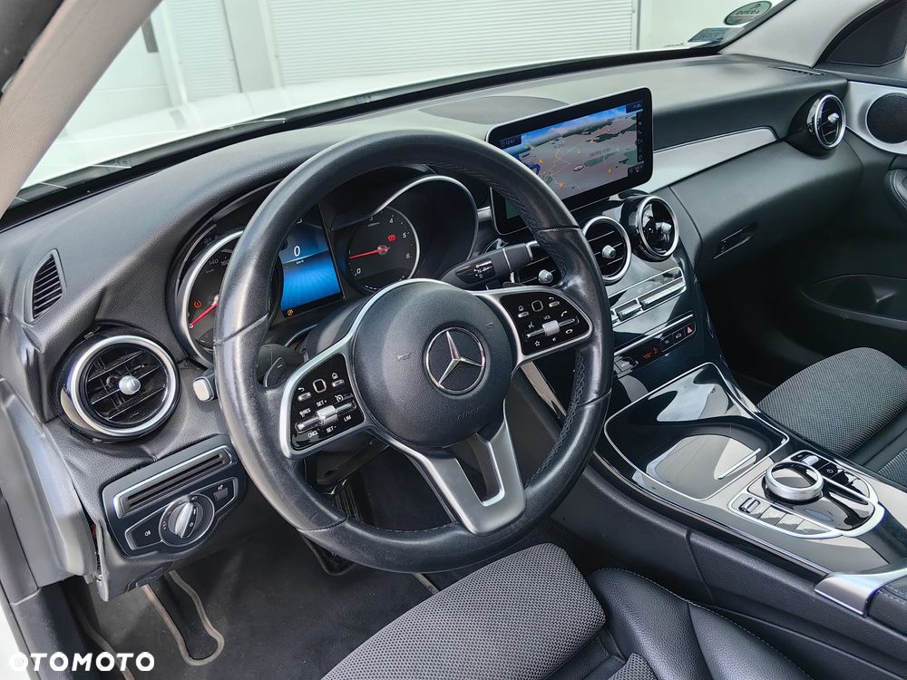 Mercedes-Benz Klasa C 220 d 4MATIC 9G-TRONIC - 18