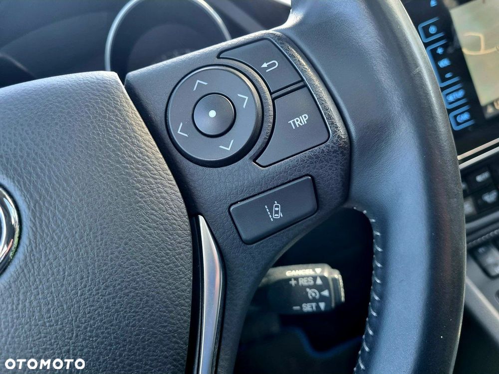 Toyota Auris Hybrid 135 Premium - 17