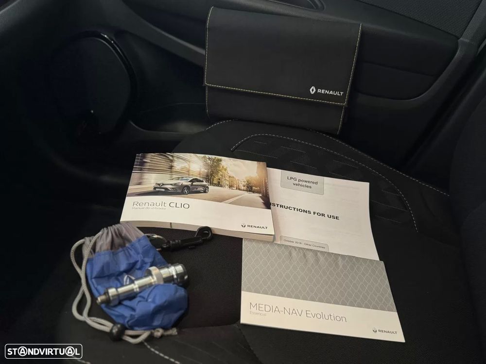 Renault Clio 0.9 TCe Limited Bi-Fuel - 41