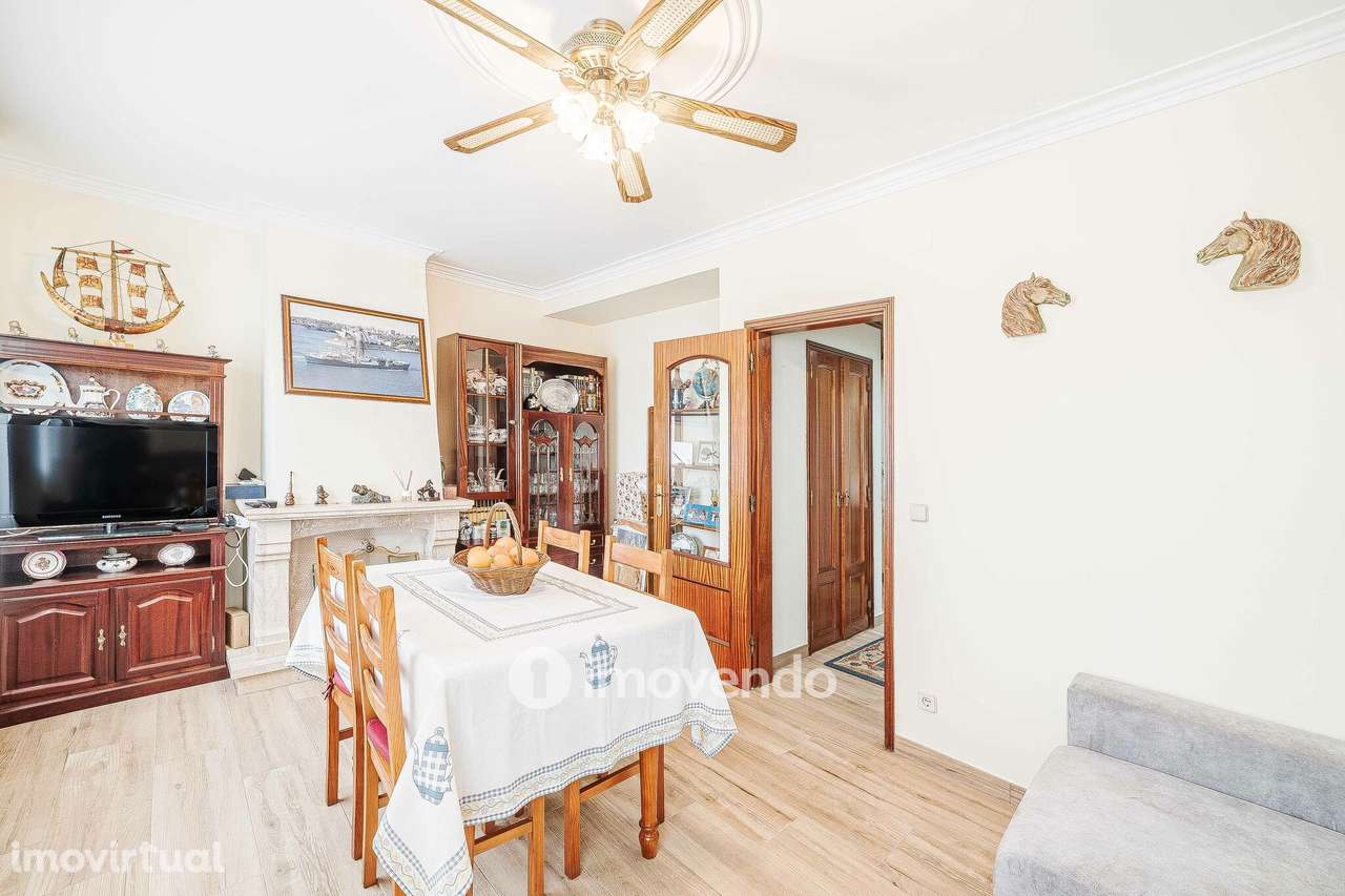 Apartamento T2 com áreas amplas e arrecadação, em Almeirim - Grande imagem: 5/46