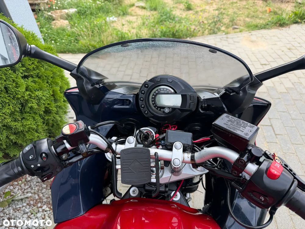 Yamaha FZ - 25