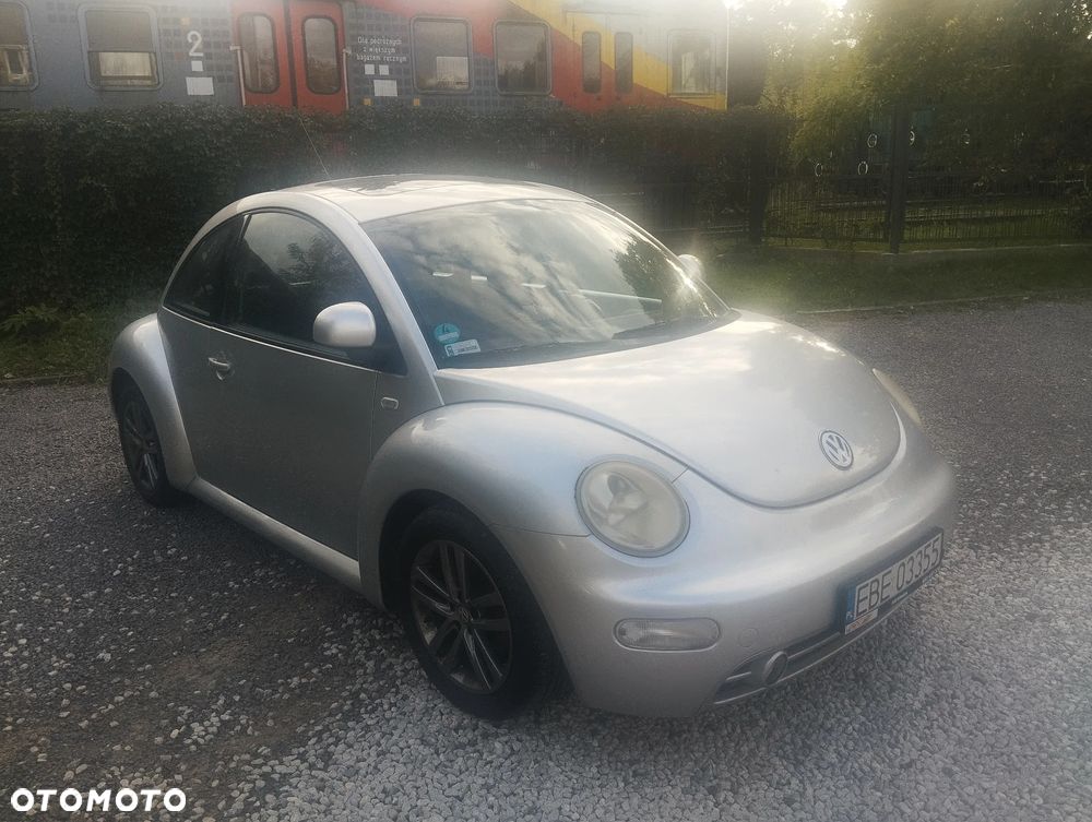 Volkswagen New Beetle - 2
