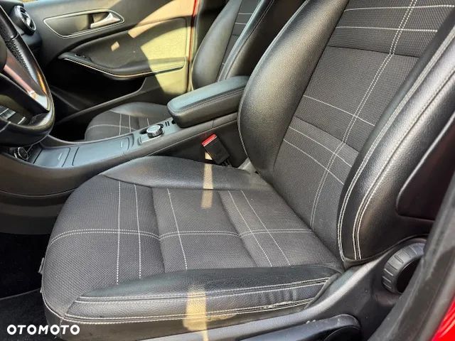 Mercedes-Benz GLA 250 4Matic 7G-DCT StreetStyle - 17