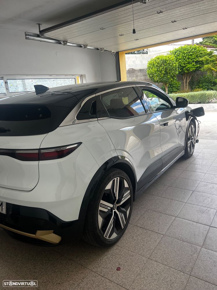 Renault Mégane E-Tech - 4