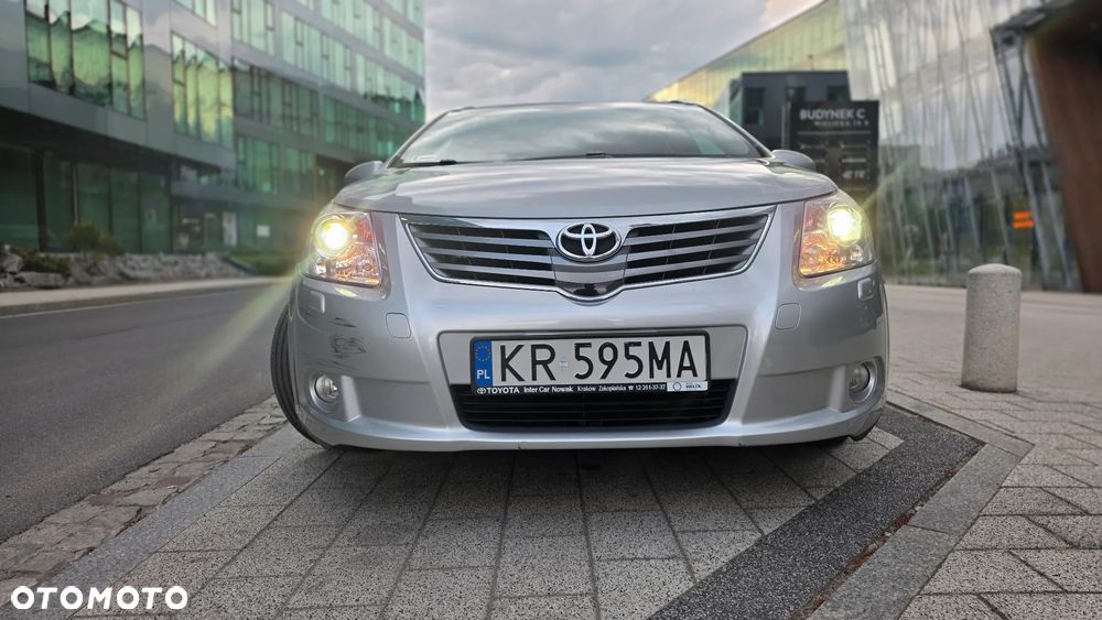Toyota Avensis 2.2 D-4D Prestige - 11