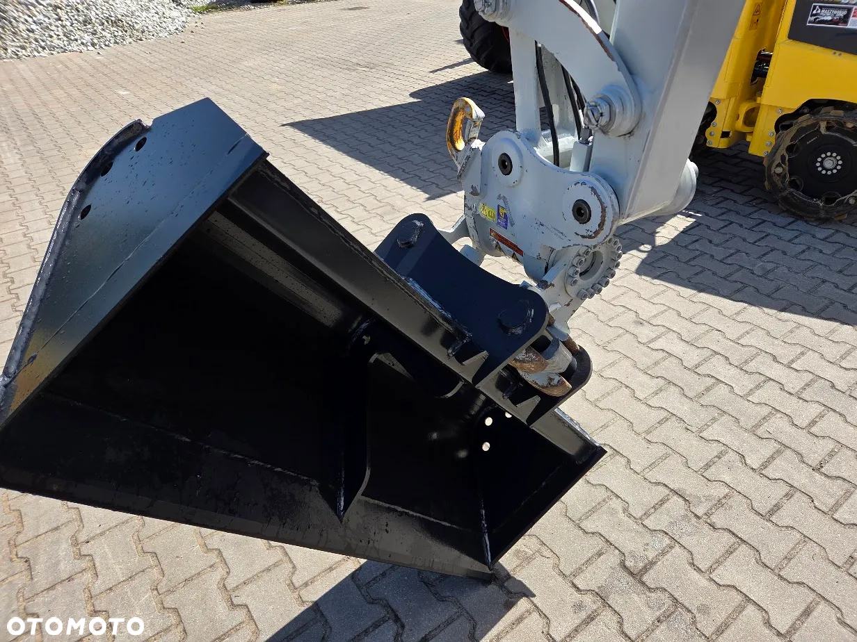 Takeuchi Koparka Minikoparka Takeuchi TB325 V3 Powertilt + HS03 + 3 łyżki - 9