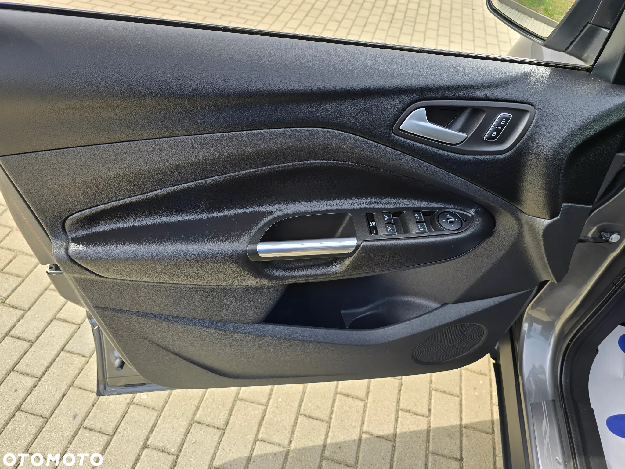 Ford Kuga 1.6 EcoBoost 2x4 Individual - 16