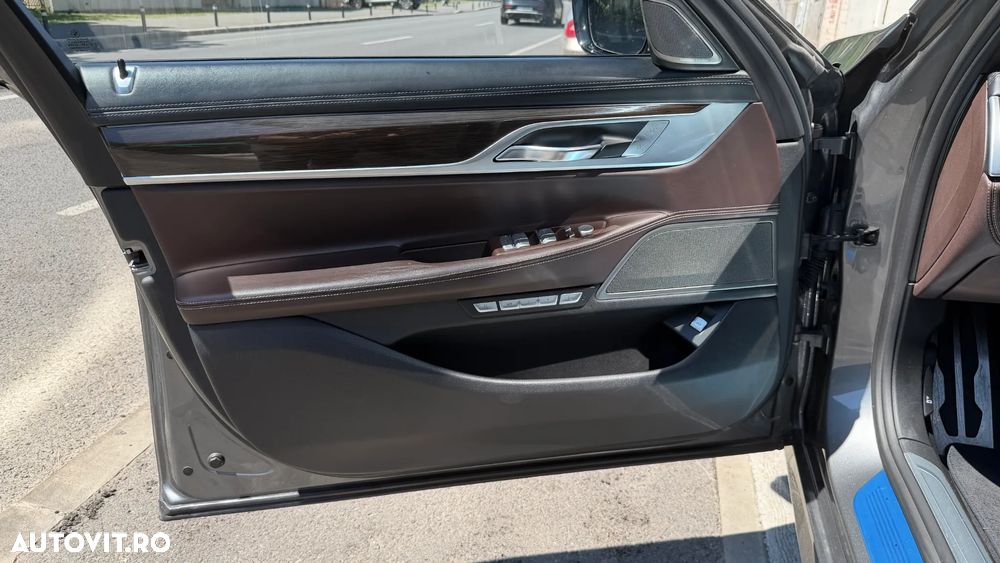 BMW Seria 7 750d xDrive - 10
