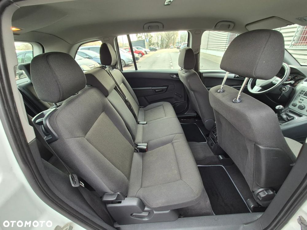 Opel Zafira - 14