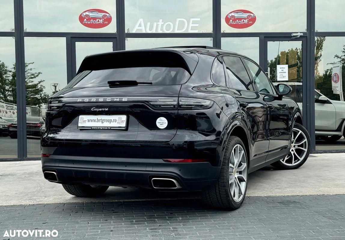 Porsche Cayenne - 4