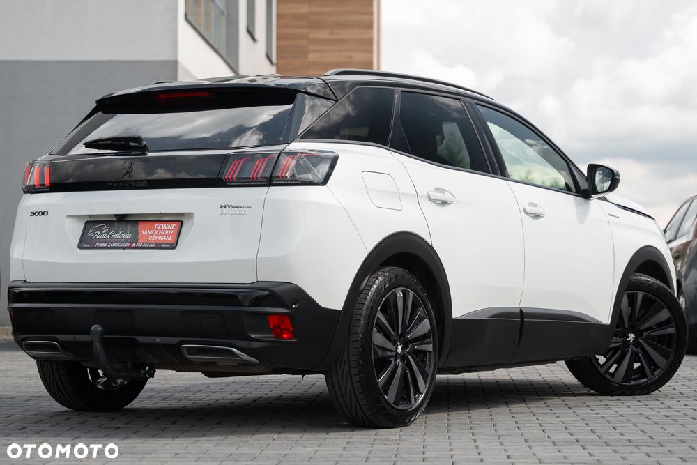 Peugeot 3008 1.6 PureTech HYbrid4 GT Line S&S EAT8 - 11