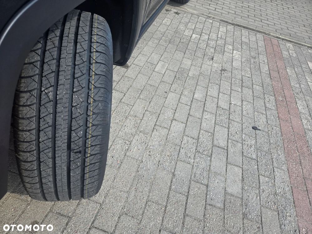 Jeep Grand Cherokee - 16