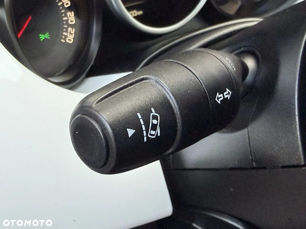 Fiat 500X 1.4 MultiAir Lounge - 34