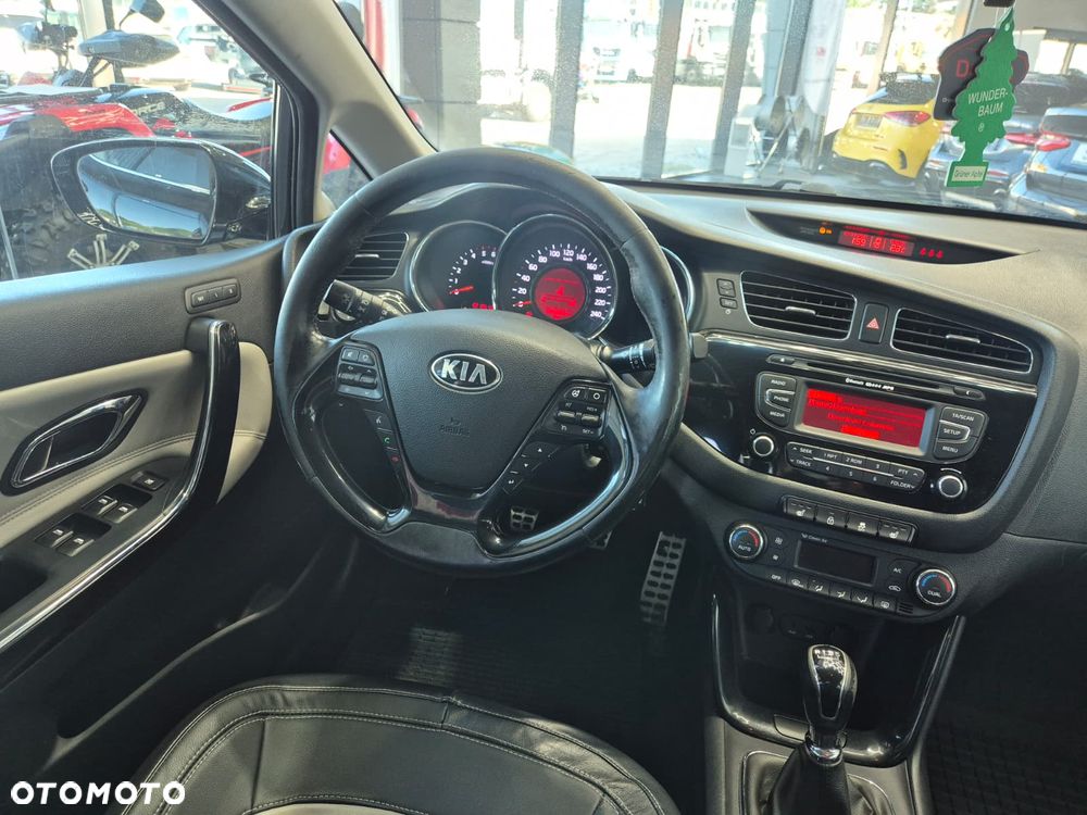 Kia Ceed 1.6 CRDi 128 Platinum Edition - 21
