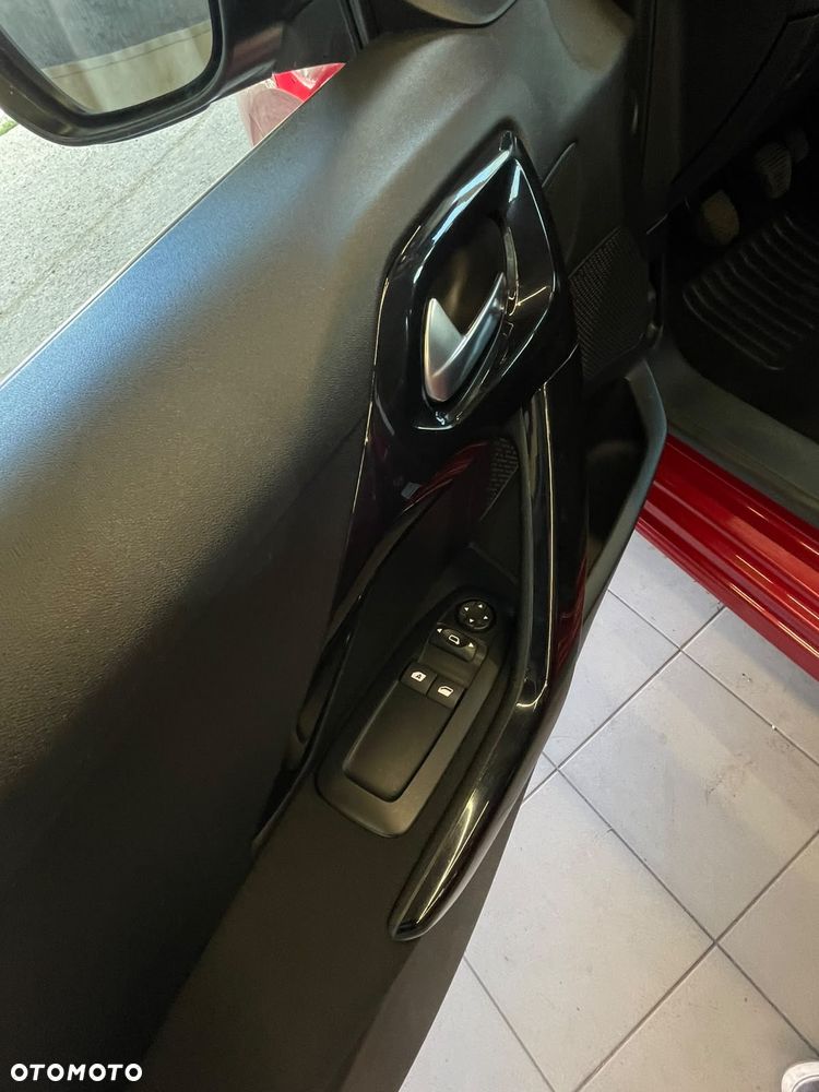 Peugeot 208 95 VTI Allure - 8