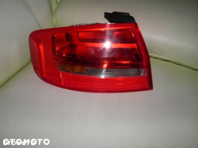 LAMPA TYLNA LEWA AUDI A4 8K5 LIMUZYNA 2012r - 5