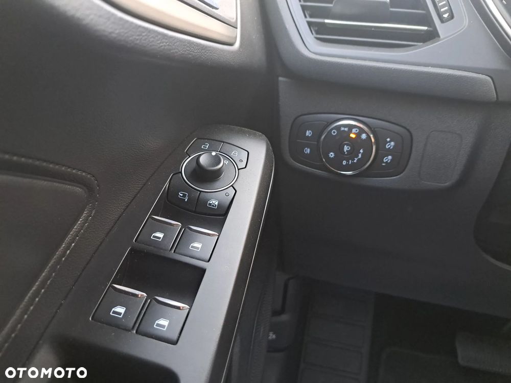 Ford Focus 1.0 EcoBoost mHEV Titanium - 19