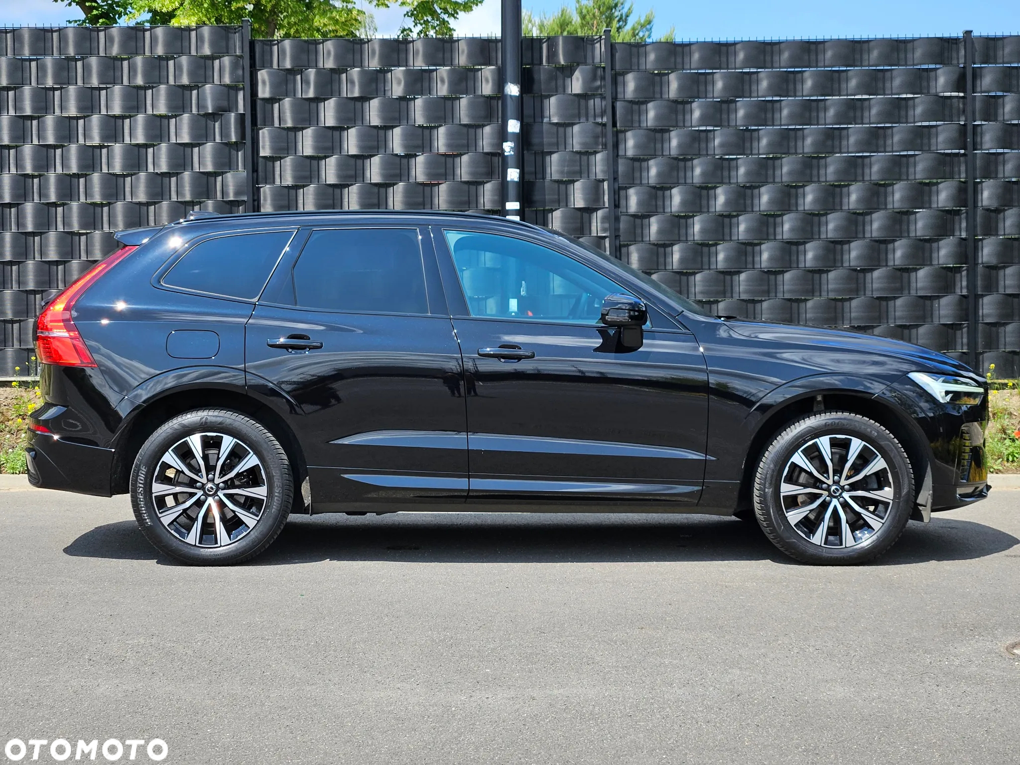 Volvo XC 60 B4 D AWD Plus Dark - 8