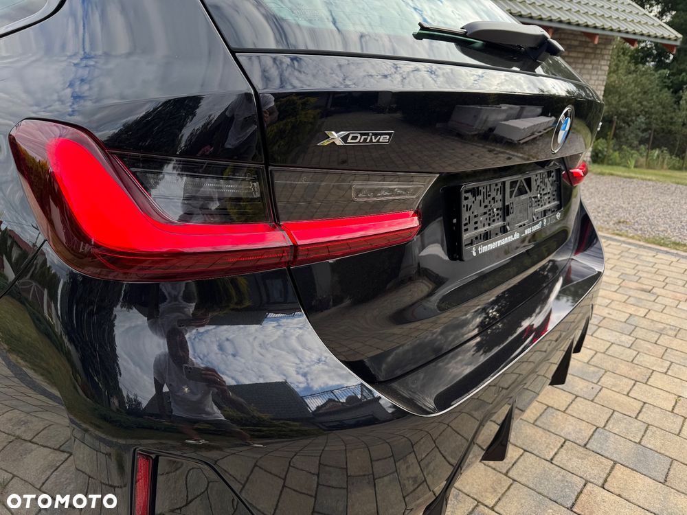 BMW Seria 3 330i xDrive M Sport - 17