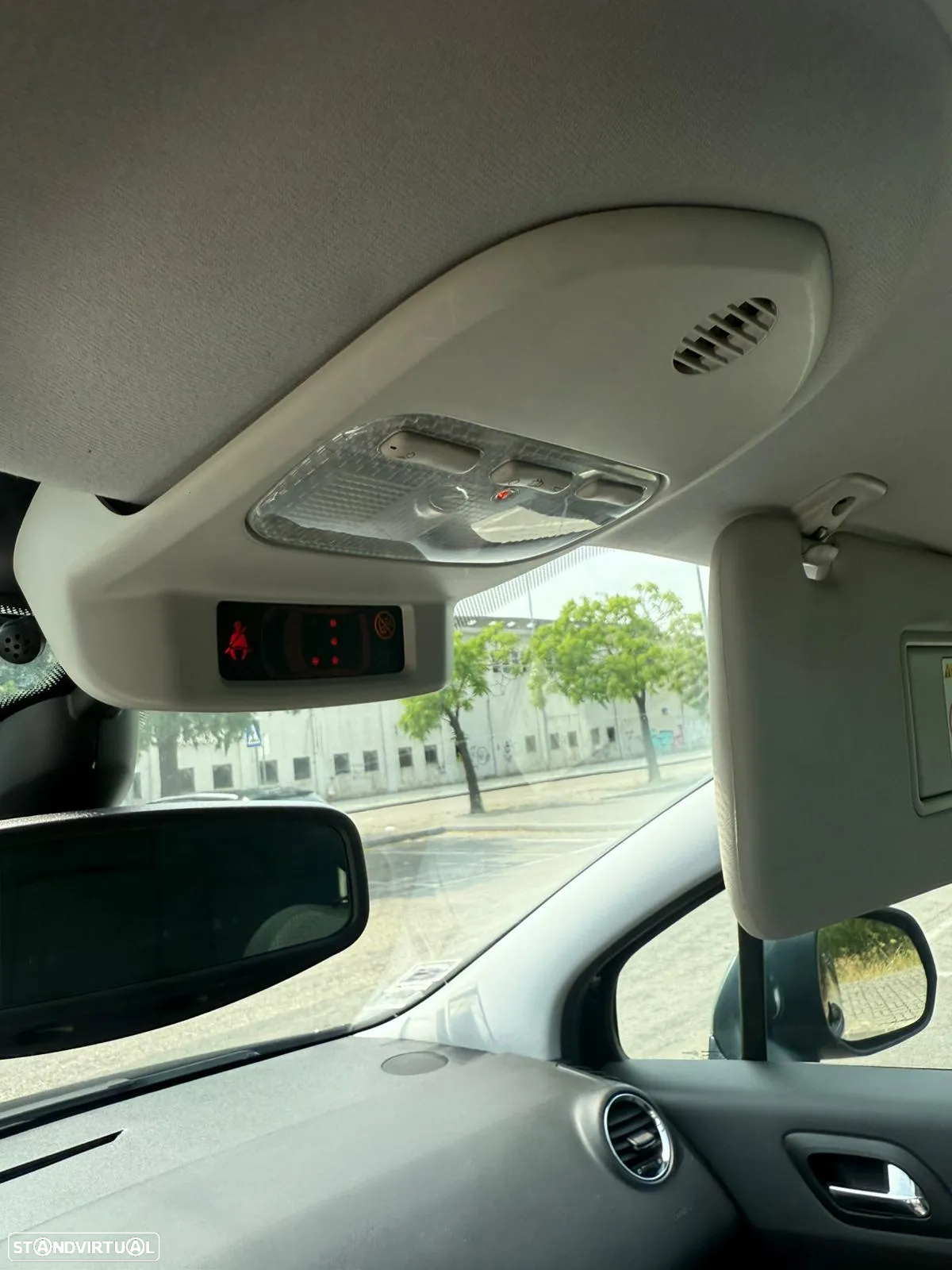 Peugeot 3008 1.6 HDi Sport - 29