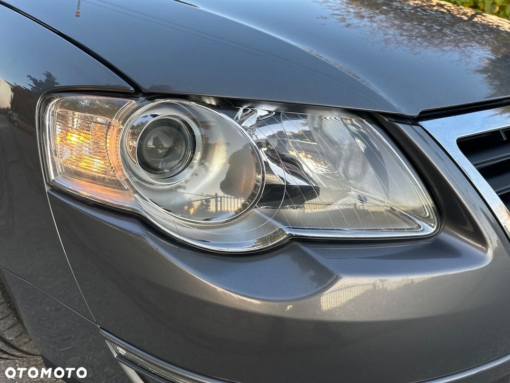 Volkswagen Passat 2.0 TDI DPF Sportline - 22