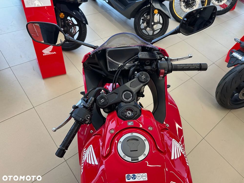 Honda CBR - 6