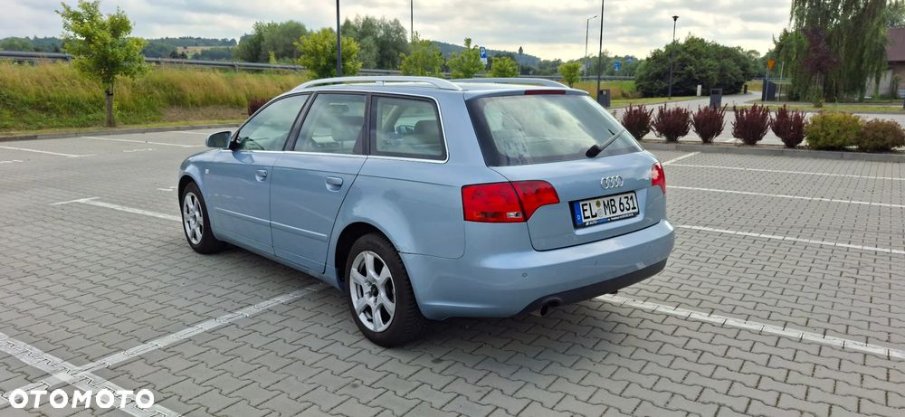 Audi A4 Avant - 4