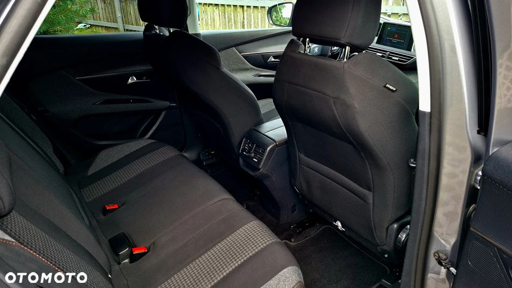 Peugeot 3008 1.6 BlueHDi Active S&S EAT6 - 22