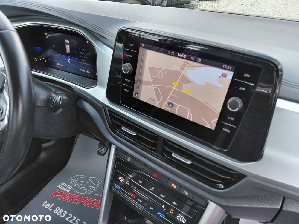 Volkswagen T-Roc - 16