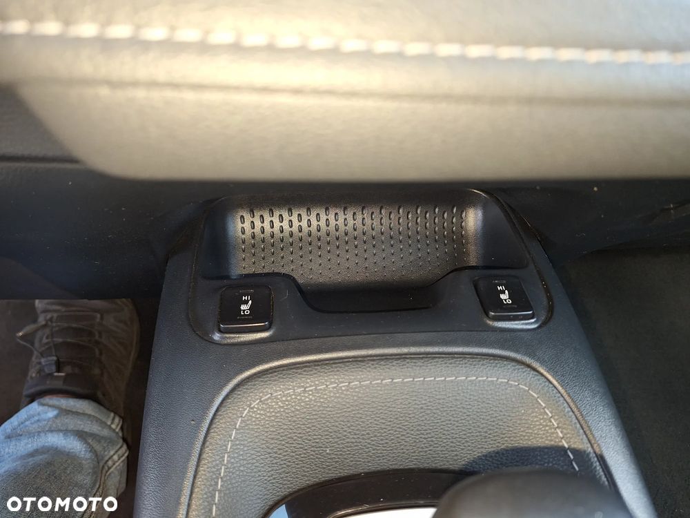Toyota Corolla 2.0 Hybrid Comfort - 10